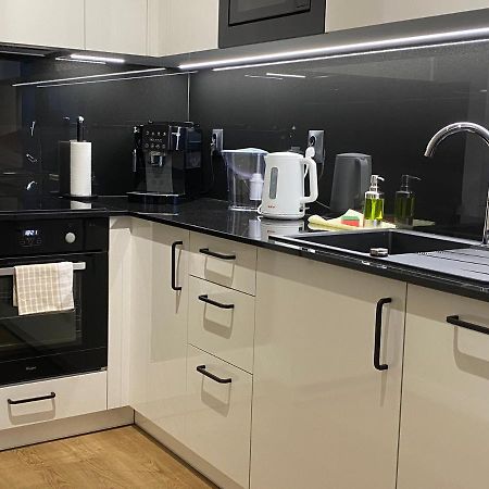 Apartamenty Magia Z Bezplatnym Parkingiem I Klimatyzacja رشيشوف المظهر الخارجي الصورة
