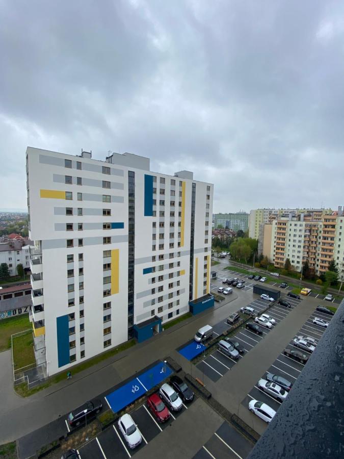 Apartamenty Magia Z Bezplatnym Parkingiem I Klimatyzacja رشيشوف المظهر الخارجي الصورة