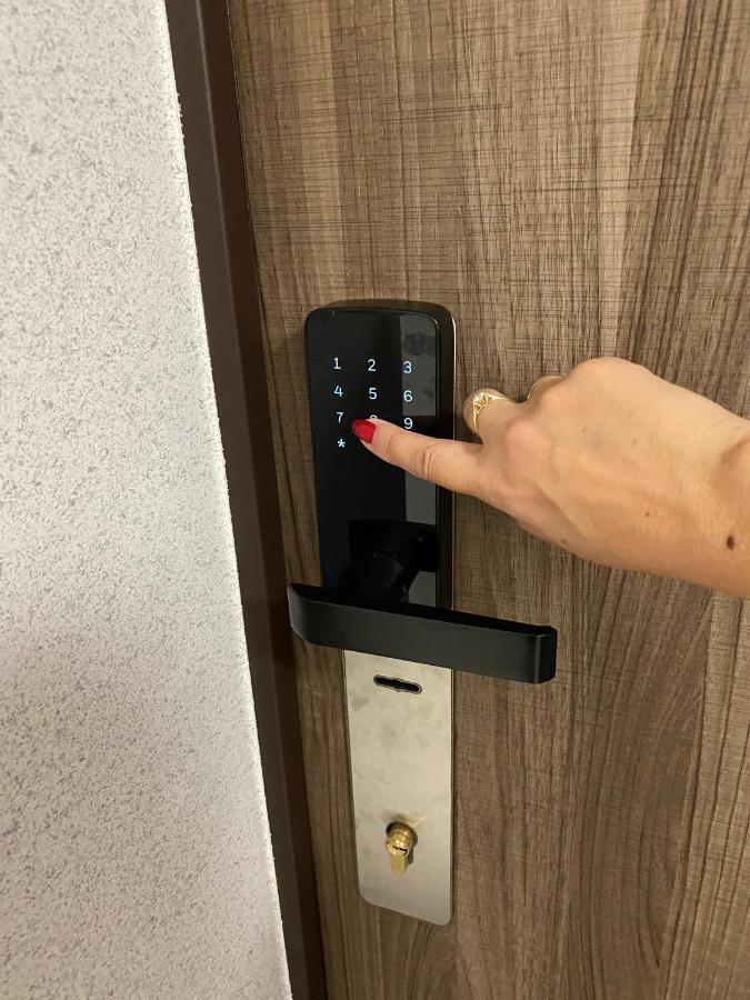 Apartamenty Magia Z Bezplatnym Parkingiem I Klimatyzacja رشيشوف المظهر الخارجي الصورة